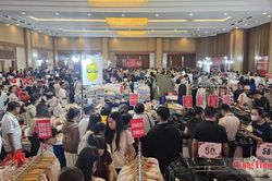 Hàng nghìn người mua sắm tại "Buôn Ma Thuột Mega Sale 2026"
