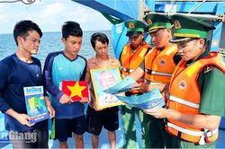 Biên phòng Rạch Đầm tăng kênh tiếp nhận thông tin chống khai thác IUU