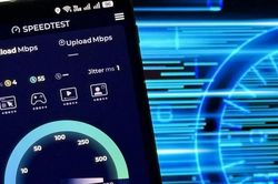 Tốc độ Internet Việt Nam bứt phá ngoạn mục khi lần đầu vào top 10 thế giới cả di động và cố định