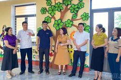 Lãnh đạo xã Quy Mông kiểm tra công tác chuẩn bị năm học mới