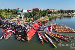 Về miền 'hoa sóng'