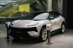 Lotus Cars Việt Nam kết hợp KEF Audio, mang trải nghiệm âm thanh Hi-Fi vào xe hiệu năng cao