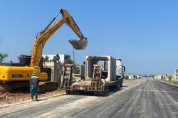 Xuyên lễ 2/9 trên những công trường giao thông ở Hà Tĩnh