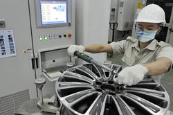 Từ 1/9, áp dụng mức giá thử nghiệm xe cơ giới mới