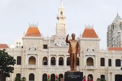TP. Hồ Chí Minh rực rỡ cờ hoa mừng Tết Độc lập
