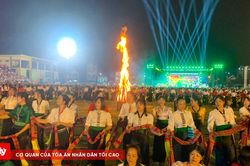 Tết Độc lập tại Than Uyên: Vòng xòe đoàn kết, khát vọng vươn xa