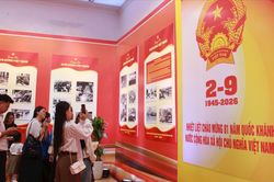 Cảm nhận lịch sử qua những khuôn hình
