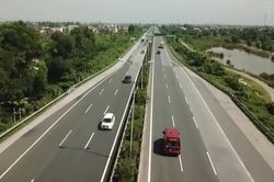 Đề xuất nâng tốc độ tối thiểu trên cao tốc