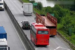 CSGT sẽ xử lý nghiêm xe chạy 'rùa bò' bám làn trái trên cao tốc