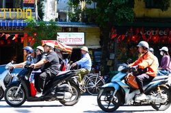 Miền Bắc, miền Trung nắng nóng gay gắt hết ngày mai