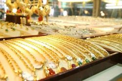 Giá vàng tiếp tục giảm mạnh sau kỳ nghỉ lễ