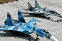 Su-27 v&agrave; MiG-29: V&igrave; sao Li&ecirc;n X&ocirc; cần cả hai?
