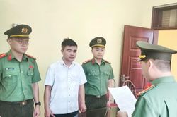 Khởi tố nguy&ecirc;n Ph&oacute; Viện trưởng thuộc Trường Đại học Trưng Vương