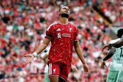 Gakpo không còn toàn tâm với Liverpool?