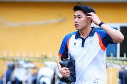 Từ Đình Bắc đến Haaland, cầu thủ ngày càng chuộng túi xách hàng hiệu