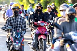 Thời tiết hôm nay 3.9: Hà Nội nắng nóng, TP.HCM mưa dông