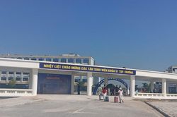 Tân sinh viên nhiều trường đại học tựu trường