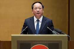 Chuyển từ 'học tập v&agrave; l&agrave;m theo' sang 'học tập v&agrave; thực h&agrave;nh' tư tưởng Hồ Ch&iacute; Minh