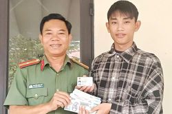 Trao trả tài sản cho người đánh rơi