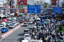 TPHCM ngày đầu sau kỳ nghỉ lễ: Giao thông hướng nội đô tăng chóng mặt