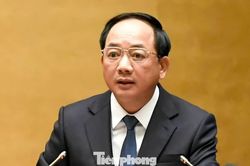 Thực hành theo Bác phải gắn chặt với khuyến khích và bảo vệ cán bộ dám nghĩ, dám làm