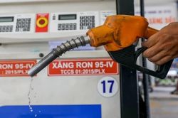 Xăng dầu đẩy CPI tháng 8 tăng