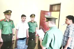 Bắt tạm giam Ph&oacute; Viện trưởng thuộc Đại học Trưng Vương