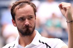 Daniil Medvedev thẳng tiến vòng 3 US Open 2026
