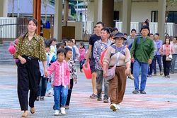 V&ugrave;ng cao năm học mới: Sửa trường sau lũ, bổ sung gi&aacute;o vi&ecirc;n, đ&oacute;n học sinh