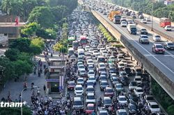 Người dân chật vật trên đường trong ngày làm việc đầu tiên sau kỳ nghỉ Lễ 2/9