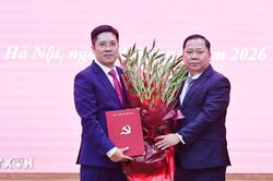 Đảng ủy Mặt trận Tổ quốc, c&aacute;c đo&agrave;n thể TW c&ocirc;ng bố quyết định về c&ocirc;ng t&aacute;c c&aacute;n bộ