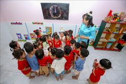 X&acirc;y dựng m&ocirc;i trường an to&agrave;n với trẻ em - B&agrave;i 2: Bảo vệ trẻ từ những 'mắt x&iacute;ch' gần nhất