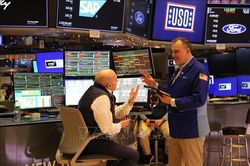 Goldman Sachs khuyến c&aacute;o giới đầu tư về đ&agrave; giảm tốc của thị trường chứng kho&aacute;n