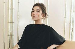 Á hậu Lệ Hằng bất ngờ trải lòng sau nhiều năm xa gia đình