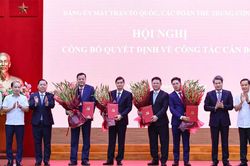 Đảng ủy Mặt trận Tổ quốc, c&aacute;c đo&agrave;n thể Trung ương c&ocirc;ng bố Quyết định về c&ocirc;ng t&aacute;c c&aacute;n bộ