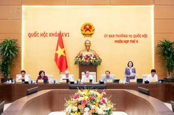 Ho&agrave;n thiện hệ thống ph&aacute;p luật về y tế