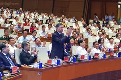 Hơn 66 ngh&igrave;n c&aacute;n bộ, đảng vi&ecirc;n tỉnh Thanh H&oacute;a nghi&ecirc;n cứu, học tập c&aacute;c nghị quyết, chỉ thị của Bộ Ch&iacute;nh trị