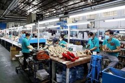 Hơn 157.000 doanh nghiệp rút lui khỏi thị trường trong 8 tháng