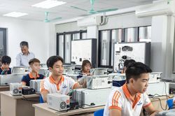 Ngành ô tô bước vào chu kỳ công nghệ mới: Đào tạo nhân lực cần 'đi tắt đón đầu'
