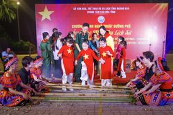 Đa dạng sắc màu nghệ thuật trong chương trình “Âm vang mùa thu lịch sử”