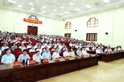 Hội nghị toàn quốc nghiên cứu, học tập, quán triệt và triển khai thực hiện một số Nghị quyết, Chỉ thị của Bộ Chính trị