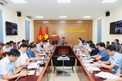 Đồng chí Bí thư Tỉnh ủy Trần Huy Tuấn tiếp công dân định kỳ