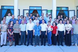 Đồng chí Vương Quốc Tuấn dự sinh hoạt Chi bộ tổ 39, phường Tích Lương