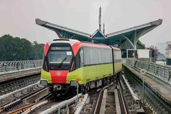 Hơn 408.000 lượt kh&aacute;ch đi metro H&agrave; Nội miễn ph&iacute; dịp Quốc kh&aacute;nh
