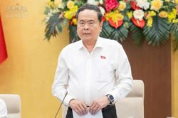 Chủ tịch Quốc hội: Ki&ecirc;n quyết khắc phục tư duy cục bộ trong c&ocirc;ng t&aacute;c x&acirc;y dựng ph&aacute;p luật