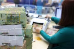 Thu ng&acirc;n s&aacute;ch nh&agrave; nước vượt 2 triệu tỷ đồng trong 8 th&aacute;ng