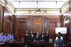 Ca sĩ Chi D&acirc;n, người mẫu An T&acirc;y, 'c&ocirc; ti&ecirc;n' Tr&uacute;c Phương lĩnh &aacute;n