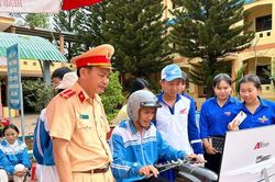 Đắk Lắk tăng cường đảm bảo ATGT cho học sinh