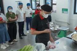 "Lá chắn số" cho bữa ăn học đường