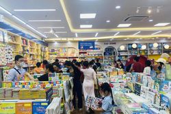 Cảnh giác khi mua sách giáo khoa trên mạng xã hội